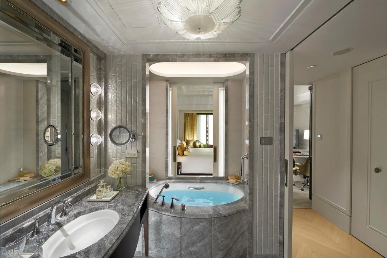 Отель Mandarin Oriental, Тайбэй Экстерьер фото